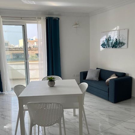 Condo With Patio Overlooking Piazza Gzira Extérieur photo
