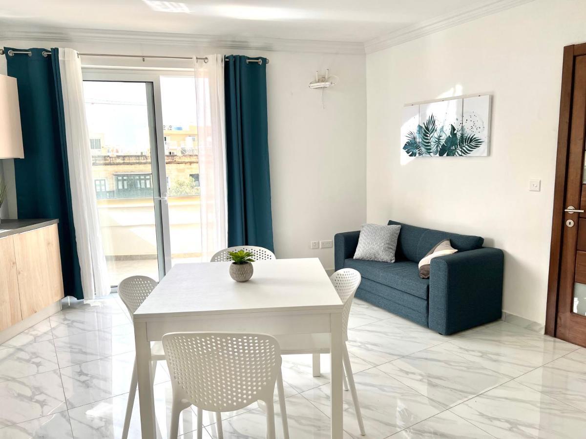 Condo With Patio Overlooking Piazza Gzira Extérieur photo